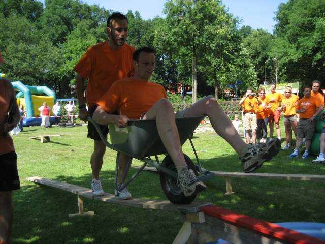 6KAMP 2006 Dorpshuis Vierhouten (Oranje/ijsvereniging)